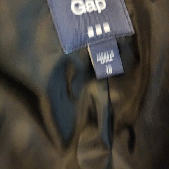 Cropped Black moto style blazer Wool/Poly blend, Slash Zip Pockets, Gap Size 10 - Picture 4 of 7